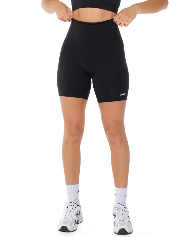 Curve Shorts - Black