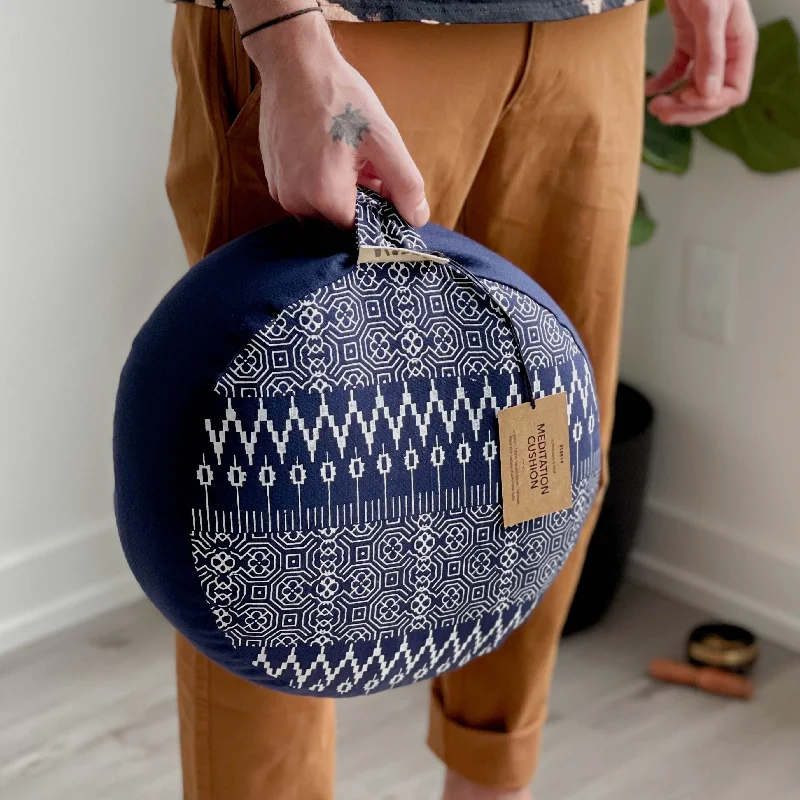 Round Natural Meditation Cushion | Navy Print